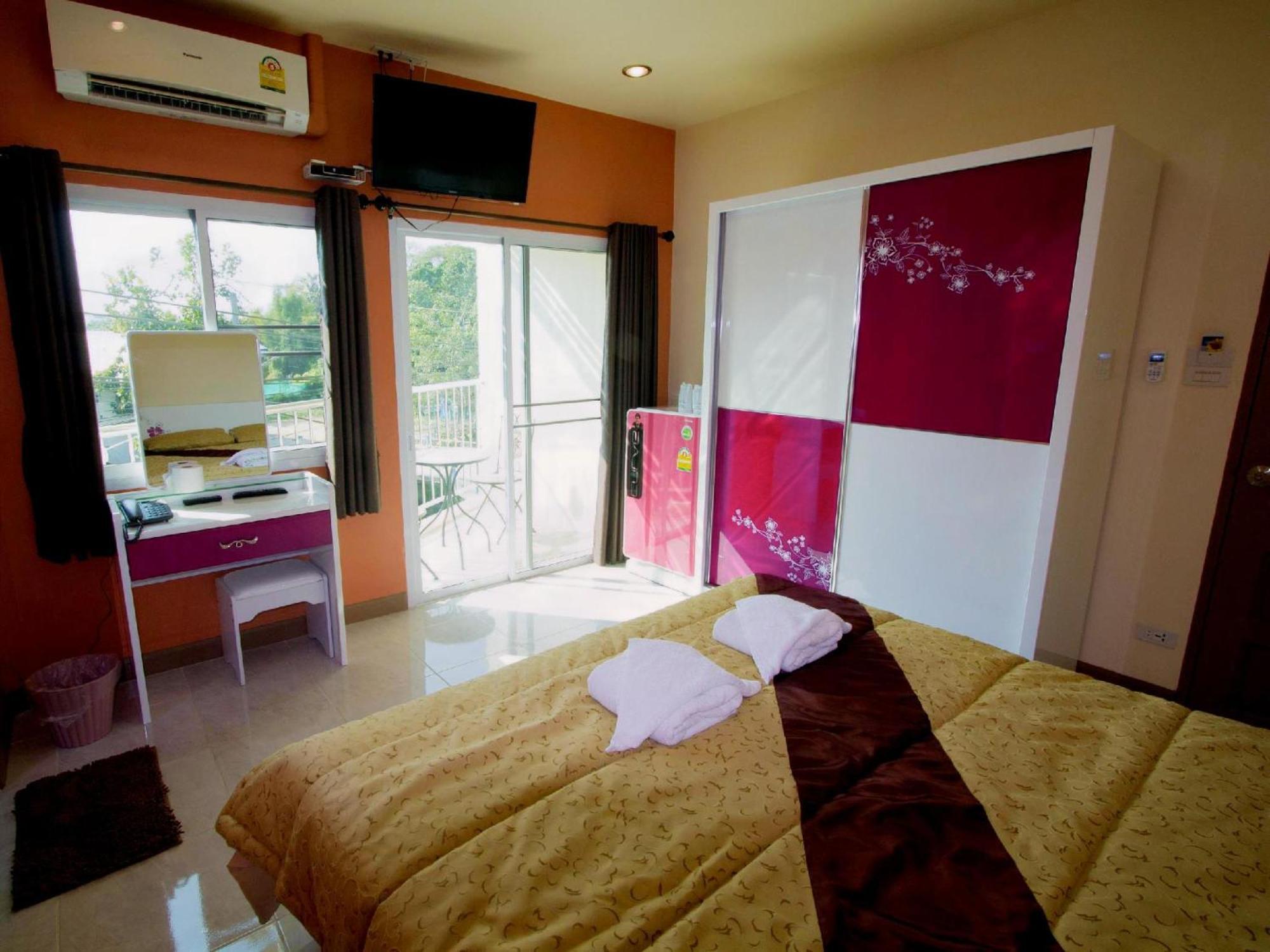 Donchai House Guest House& Cafe Chiang Mai Bagian luar foto