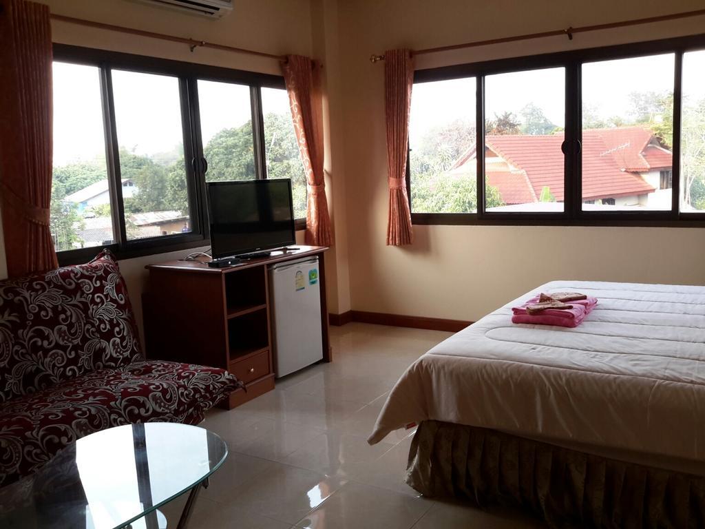 Donchai House Guest House& Cafe Chiang Mai Bagian luar foto