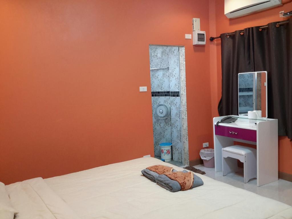 Donchai House Guest House& Cafe Chiang Mai Bagian luar foto
