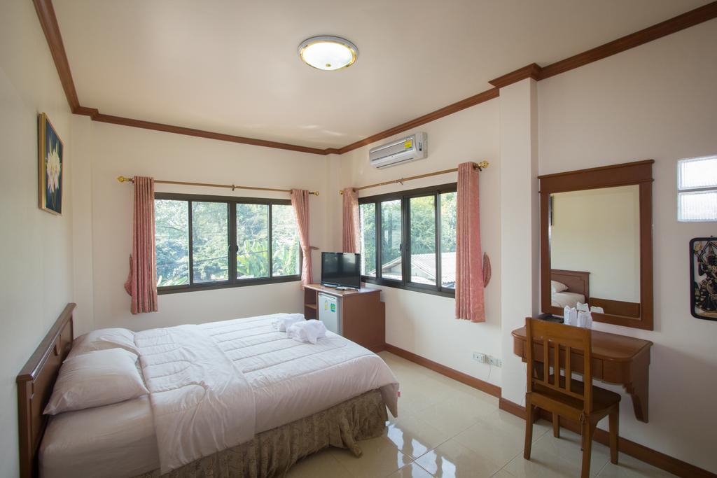 Donchai House Guest House& Cafe Chiang Mai Bagian luar foto