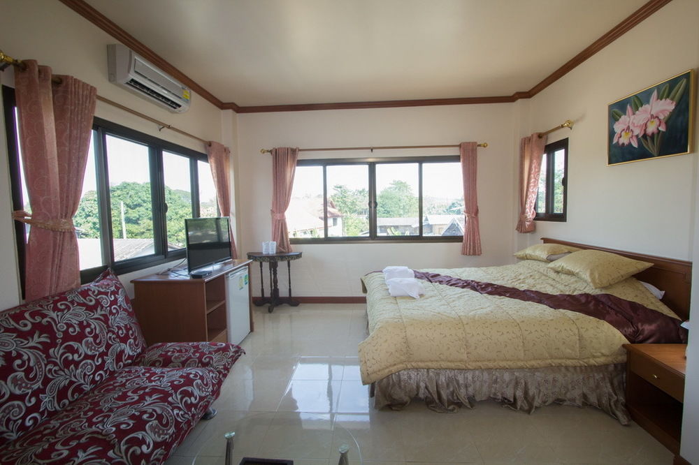 Donchai House Guest House& Cafe Chiang Mai Bagian luar foto